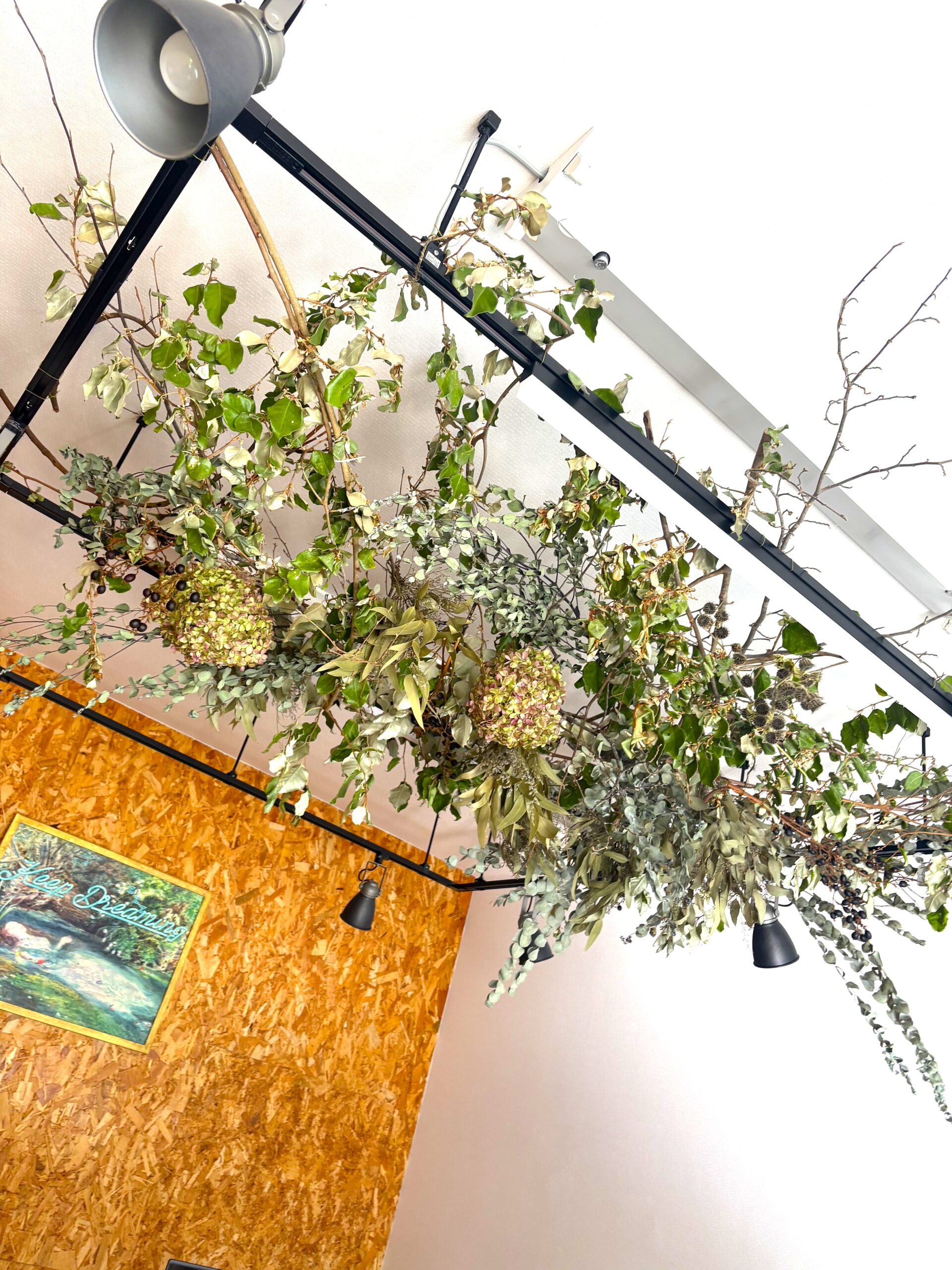 お打合せルームがリニューアル ～グリーン溢れる空間へ～