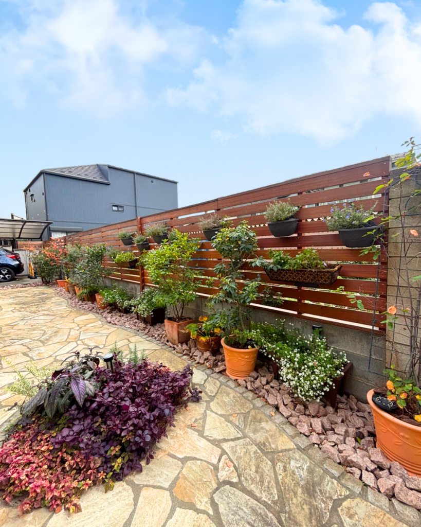 植物との暮らし。ガーデニングを楽しむ外構リノベーション