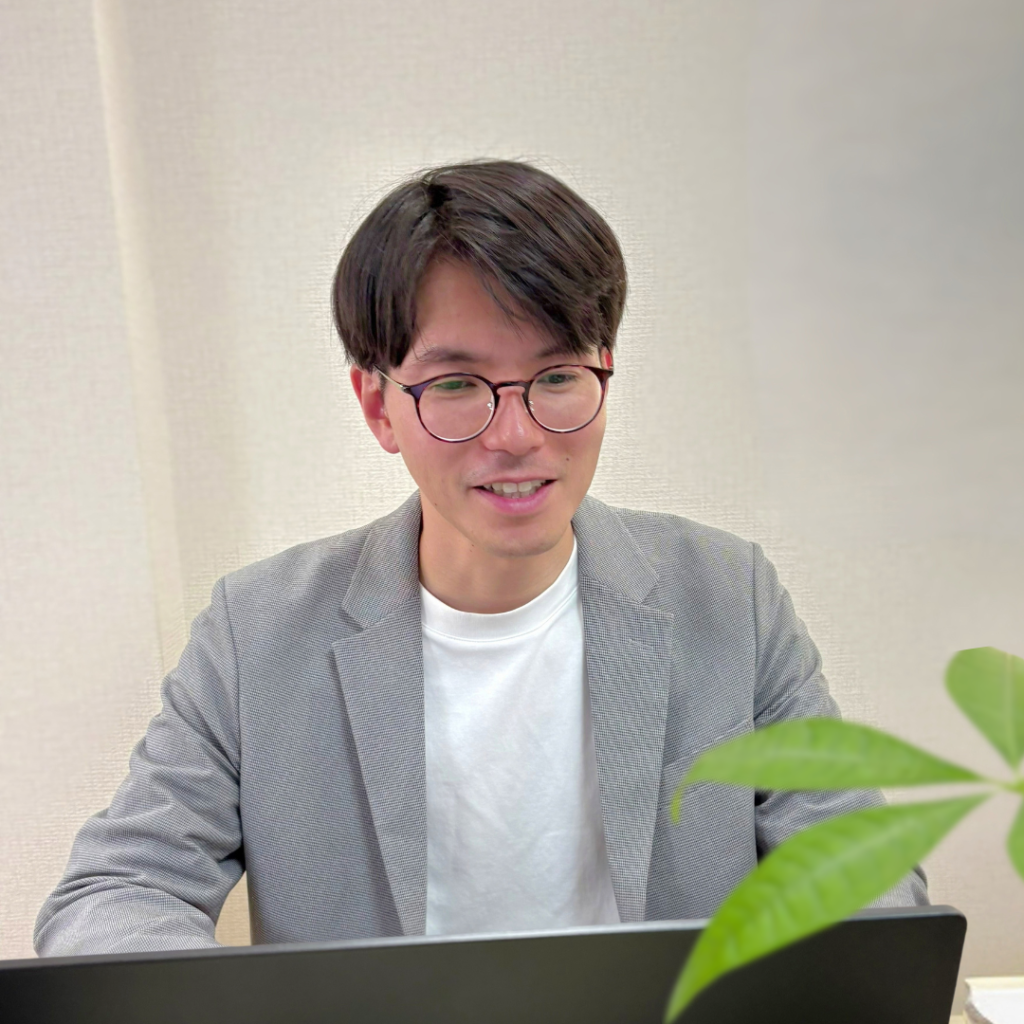 秋山 裕基